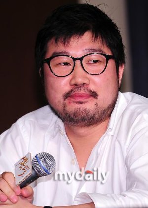 Kim Won Seok in Descendentes do Sol Korean Drama(2016)