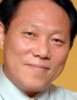 Hwan Kyung Lee