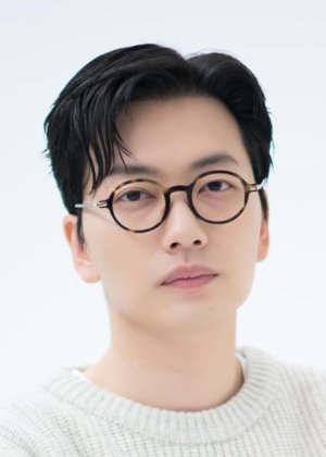 Lee Dong Hwi in Glitch Korean Drama (2022)