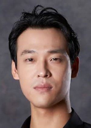 Choi Jae Rim in Green Mothers' Club Korean Drama (2022)