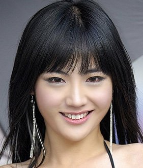 Kim Shi Hyang.