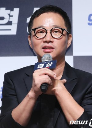 Lee Jong Seok in The Negociation Korean Movie(2018)