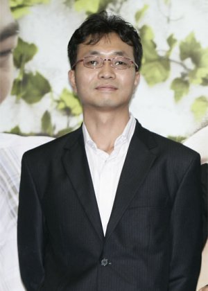 Kang Seok Beom in The Weird Missing Case of Mr. J Korean Movie(2009)