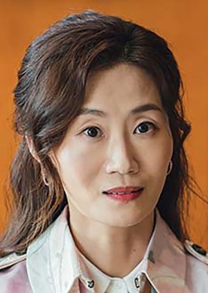 So Jung Hee | Behind Every Star