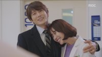 Omo they're sooo cute and romantic here <3

(Kill Me Heal Me)
