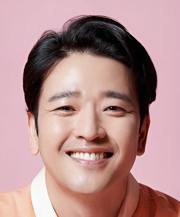 Tae Wook Yoon