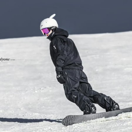 Ski into Love (2025)