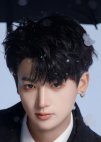 Bo Zhi in Quan Jia Tou Ting Wo Xin Sheng, Jia Qian Jin Xin Huang Le Chinese Drama(2025) Bo Zhi in Quan Jia Tou Ting Wo Xin Sheng, Jia Qian Jin Xin Huang Le Chinese Drama(2025)
