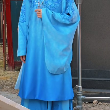 Liang Chen Mei Jin ()