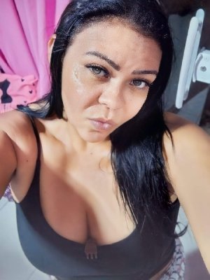 Aghata Santos Abelhinha