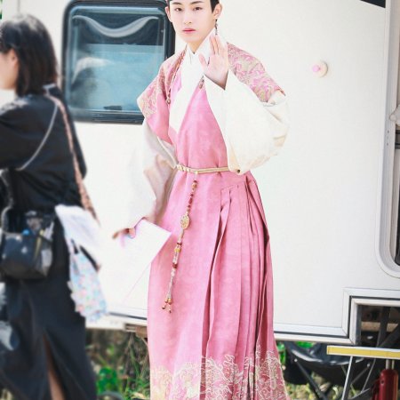 Liang Chen Mei Jin ()