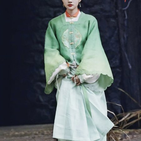Liang Chen Mei Jin ()