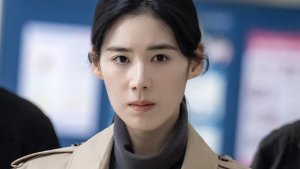 Jung Eun Chae exudes boss lady vibes in 'Flex X Cop Season 2'