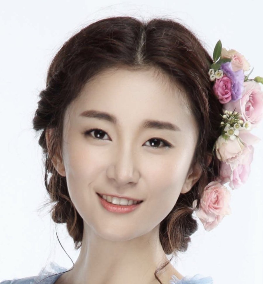 Yetuk ayollarning erotik fotosuratlari Chochqa odamni sikmoqda (video)