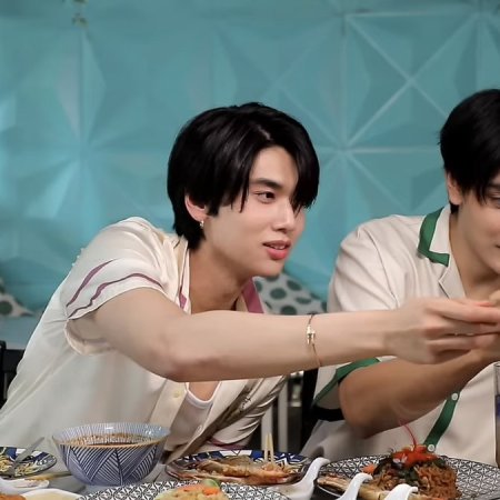 Hidden Hangout (2023)
