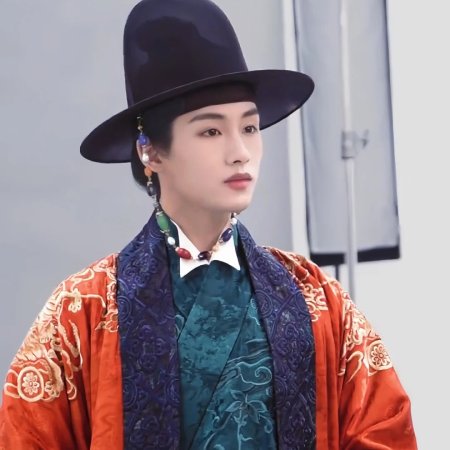 Liang Chen Mei Jin ()