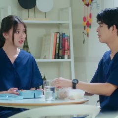 View Benyapa Jeenprasom photo