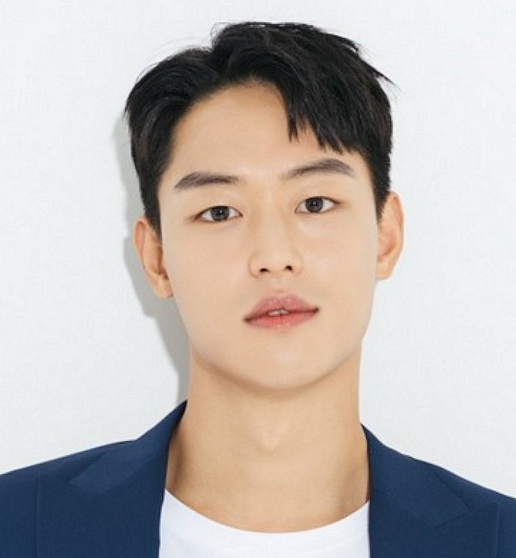 Hyeong Won Kim