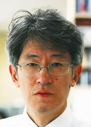 Kim Yong Jin in Nepotism: The Story of Two Newspapers Korean Movie(2021)