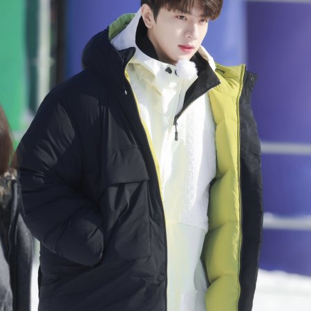 Let's Go Skiing (2022)