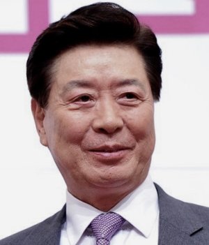 Jung Gil Lee
