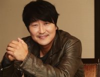 Song Kang Ho Voted as "Most Trusted Actor when Choosing a Movie" by Moviegoers
