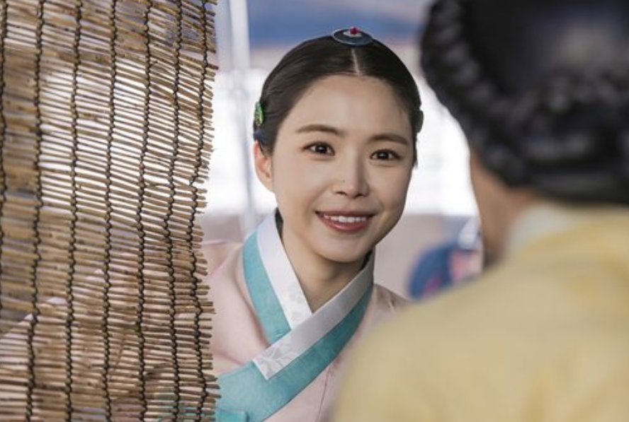 Son Na Eun makes a special appearance as the real Ok Tae Yeong in The Tale of Lady Ok