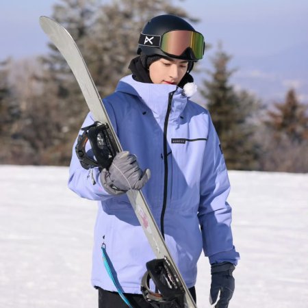 Let's Go Skiing (2022)