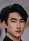 Zhou Bing in Flash to a Wealthy Family Chinese Drama
