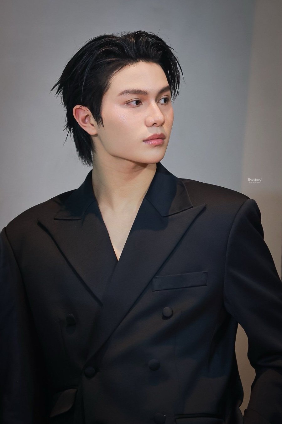 suit_william.jpg
