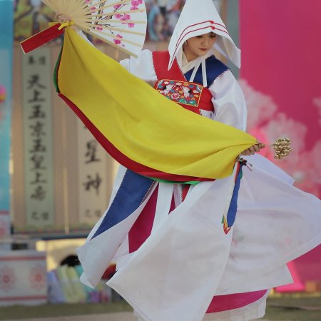 Head over Heels (2025)