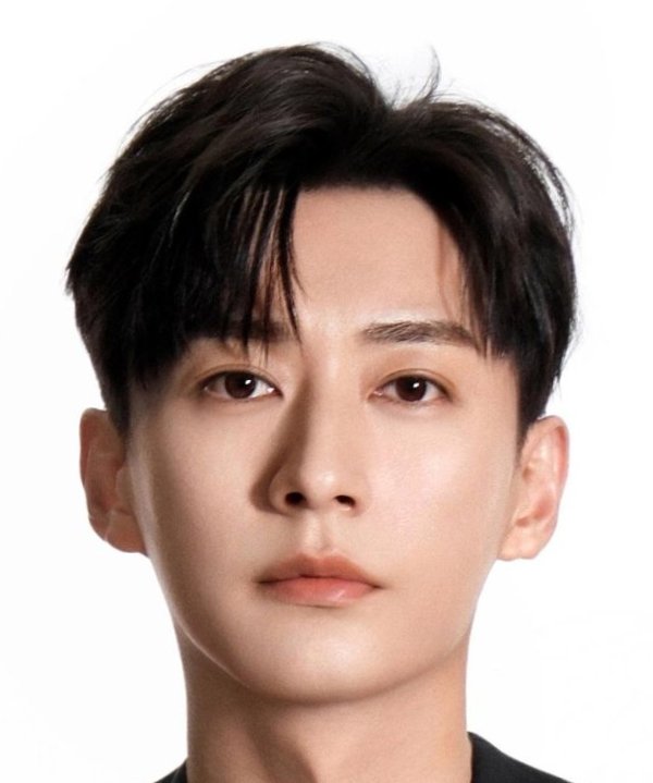 Xue Yi Liu