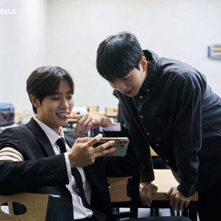 Head over Heels: Behind the Scenes (2025)