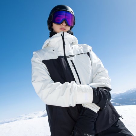 Ski into Love (2025)