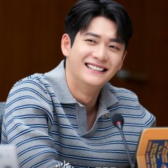 Kang Tae Oh photo
