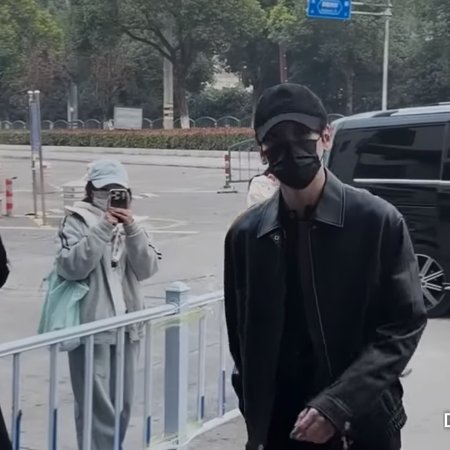 Tian Du Yi Wen Lu ()