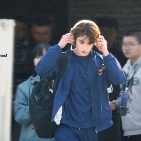 League of Legends ()