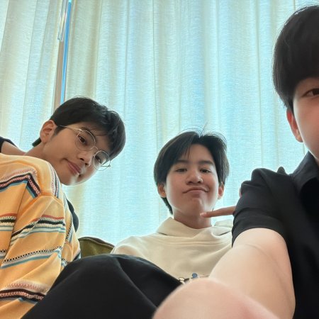 Class Crush Crisis ()