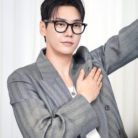 Walking on Thin Ice (2025)