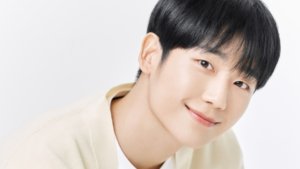 Jung Hae In looks back on his experiences and achievements in 2024