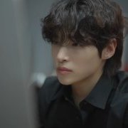 Kan Hyeon Bae photo