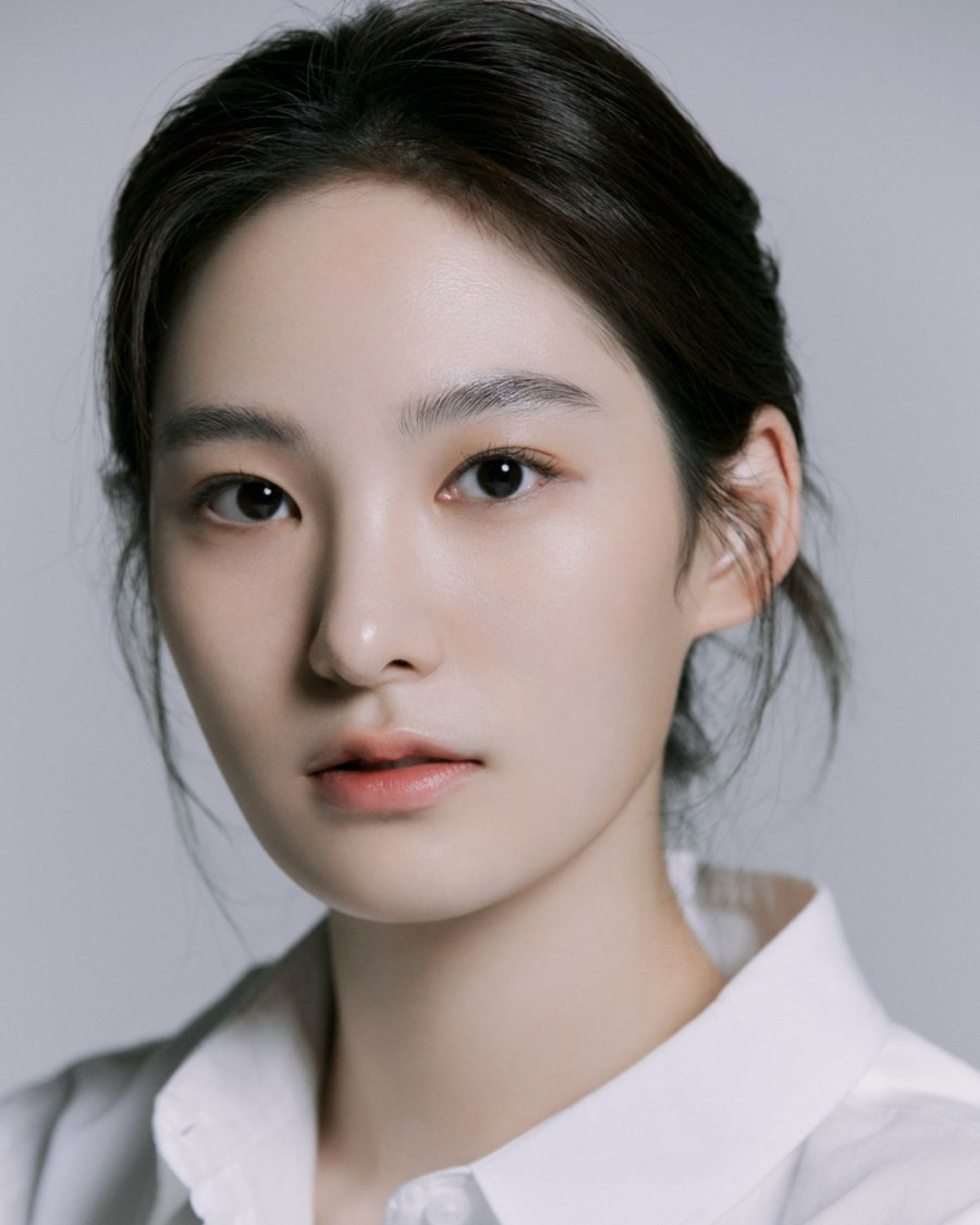 Yu Ji Lee