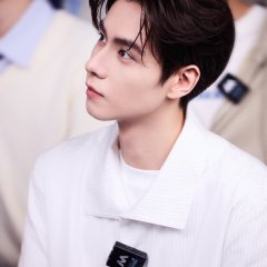 Hu Yi Tian photo