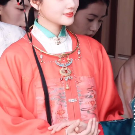 Liang Chen Mei Jin ()