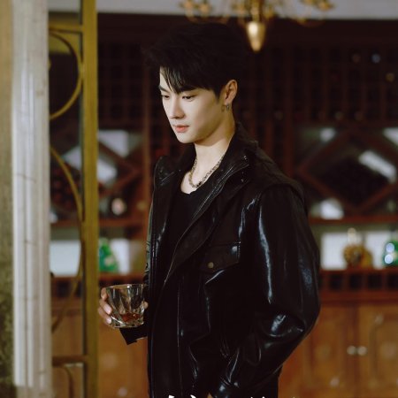 Jing Zhong Mo Sheng Ren (2025)