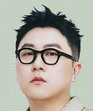 Liang Zhang