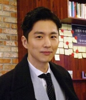 Shin Dong Wook (1982) - MyDramaList