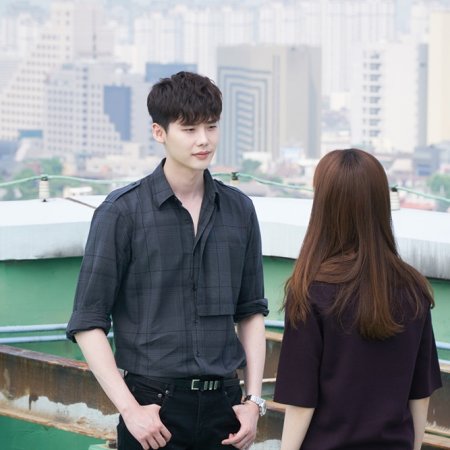 W (2016)