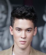 Kris Sakris Strickland