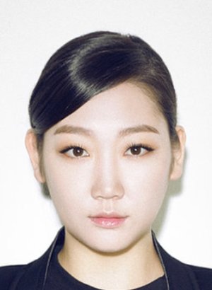 Esther Nara Yoon